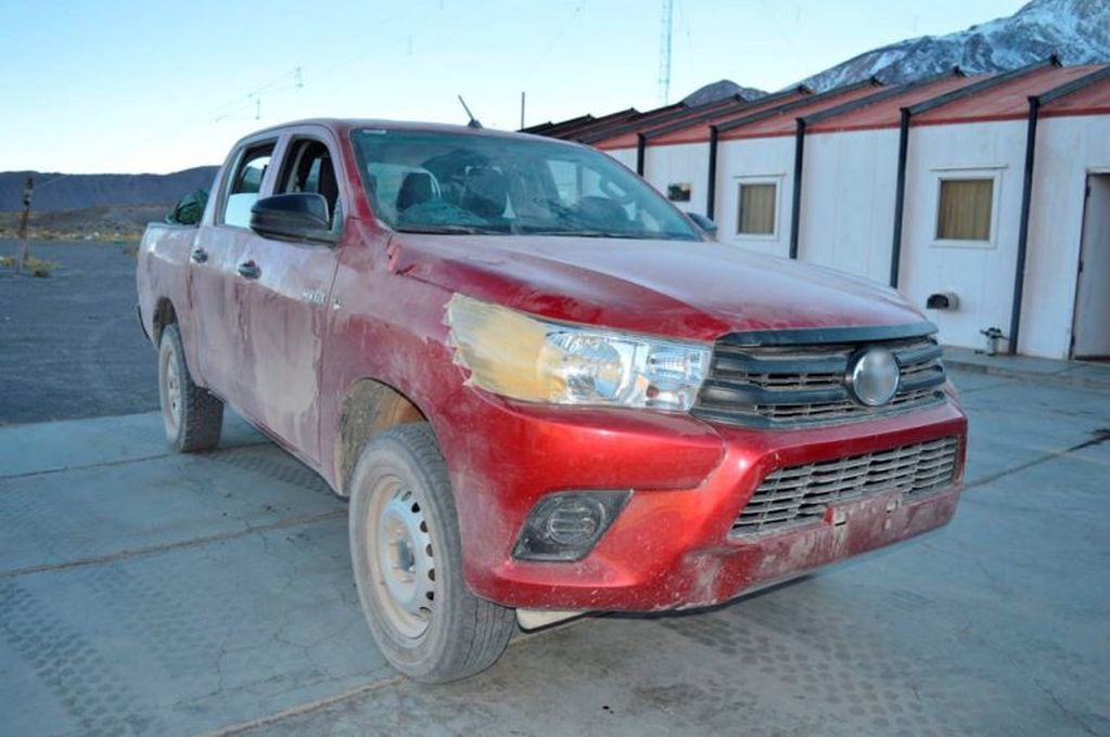 La camioneta, que había sido reportada como robada en Calama, en el vecino país de Chile.. (Gendarmería Nacional)