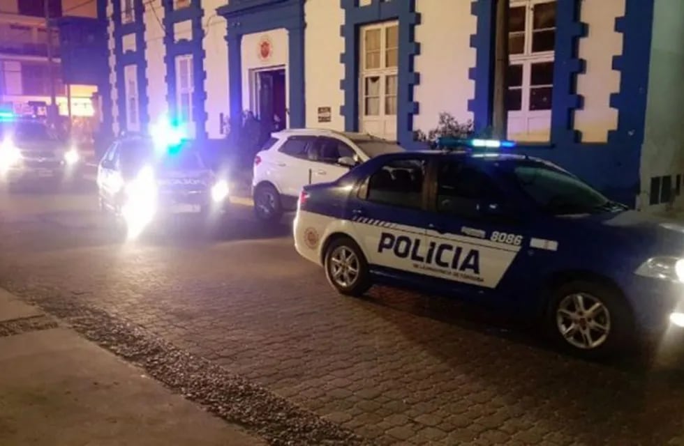 Policía de Córdoba en la ciudad de Cosquín. (Foto: archivo).