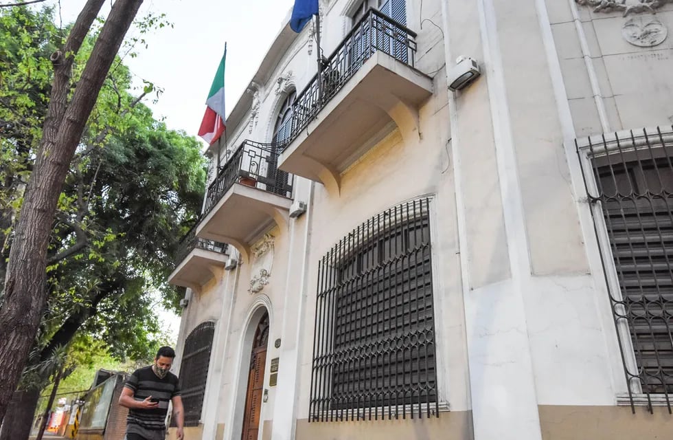 En el país, hay nueve consulados de Italia.