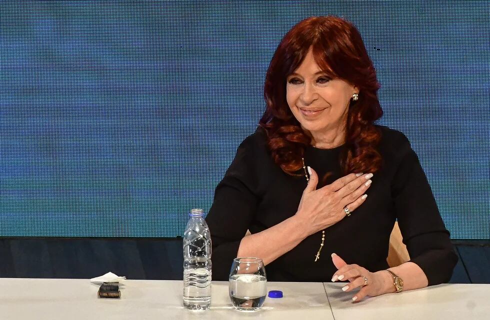 Cristina Kirchner se mostró en contra del fallo de Horacio Rosatti, criticó a la Justicia y a los medios de comunicación.
