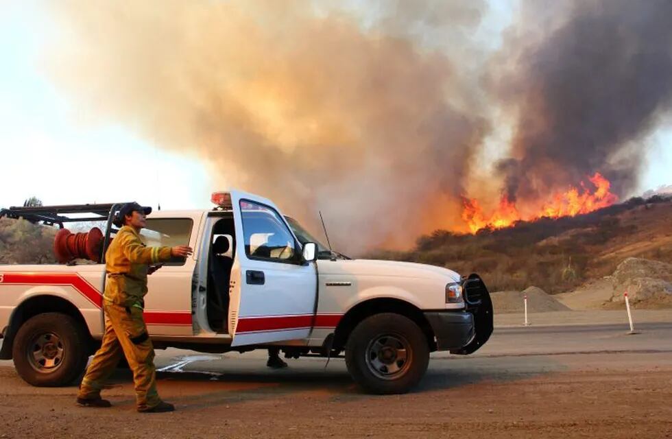 El trabajo de los bomberos, una tarea que merece reconocimiento todo el año (Gentileza La Voz).