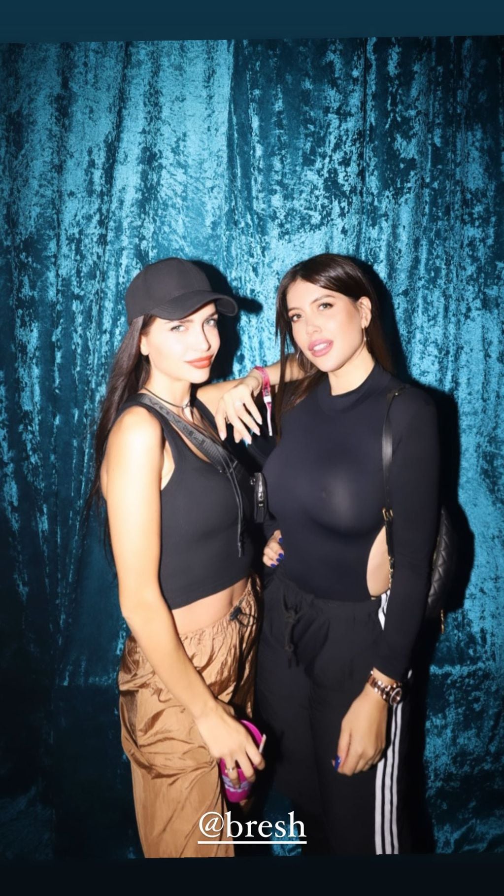 Las hermanas Nara asistieron a la fiesta 'Bresh' y deslumbraron con sus imponentes outfits / Foto: Instagram