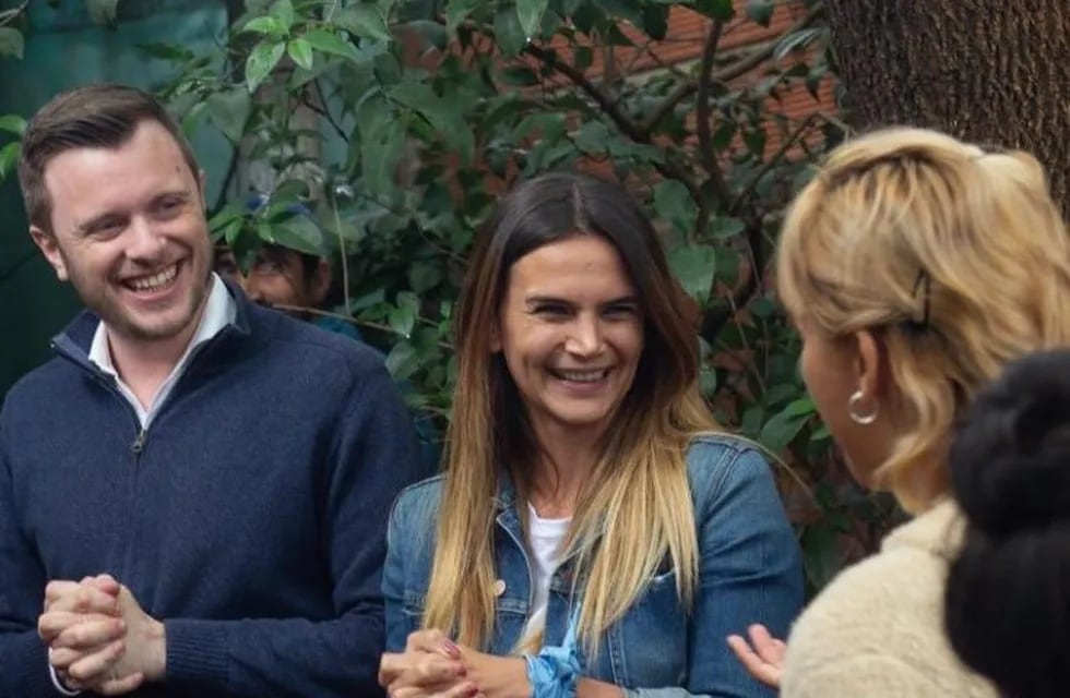 Amalia Granata con el concejal Rodrigo López Molina. (@ameliegranata)