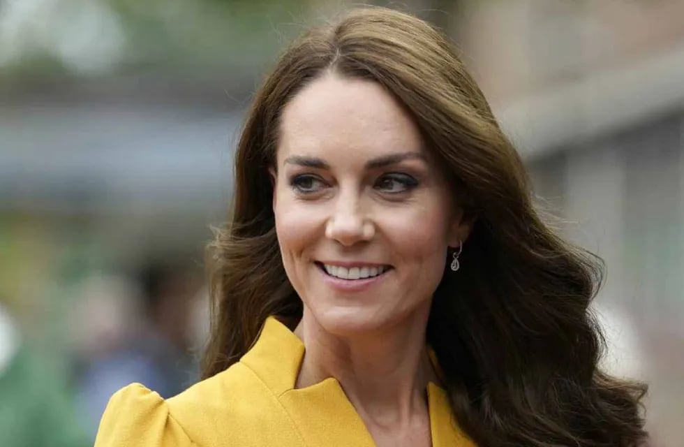 Kate Middleton visitó un club de golf y sorprendió con un look deportivo