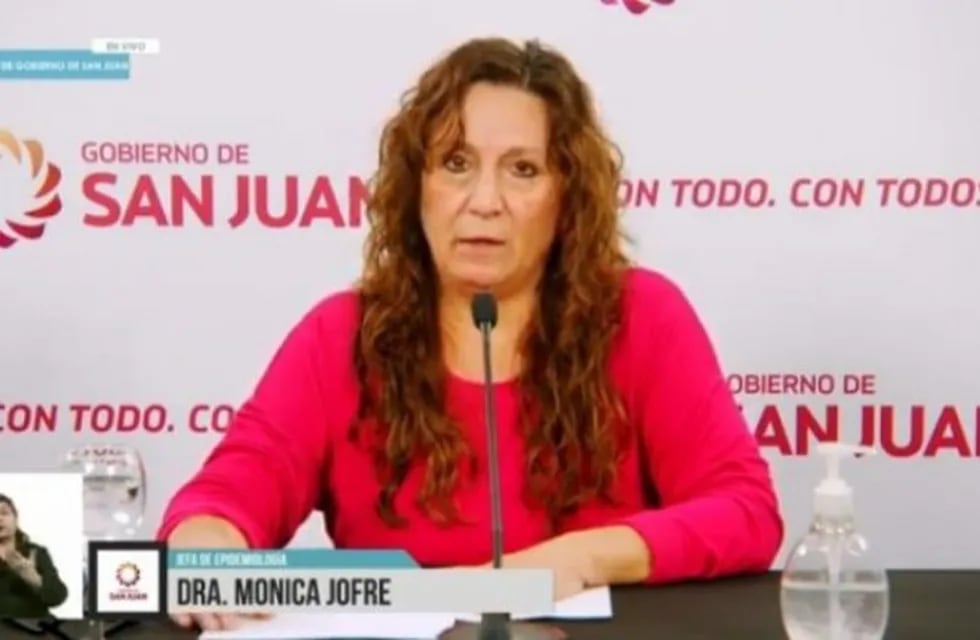 La jefa de Epidemiología, Mónica Jofré, dio una conferencia de prensa para anunciar el séptimo caso.