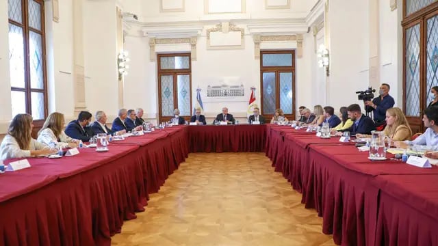 Omar Perotti se reunió con legisladores nacionales