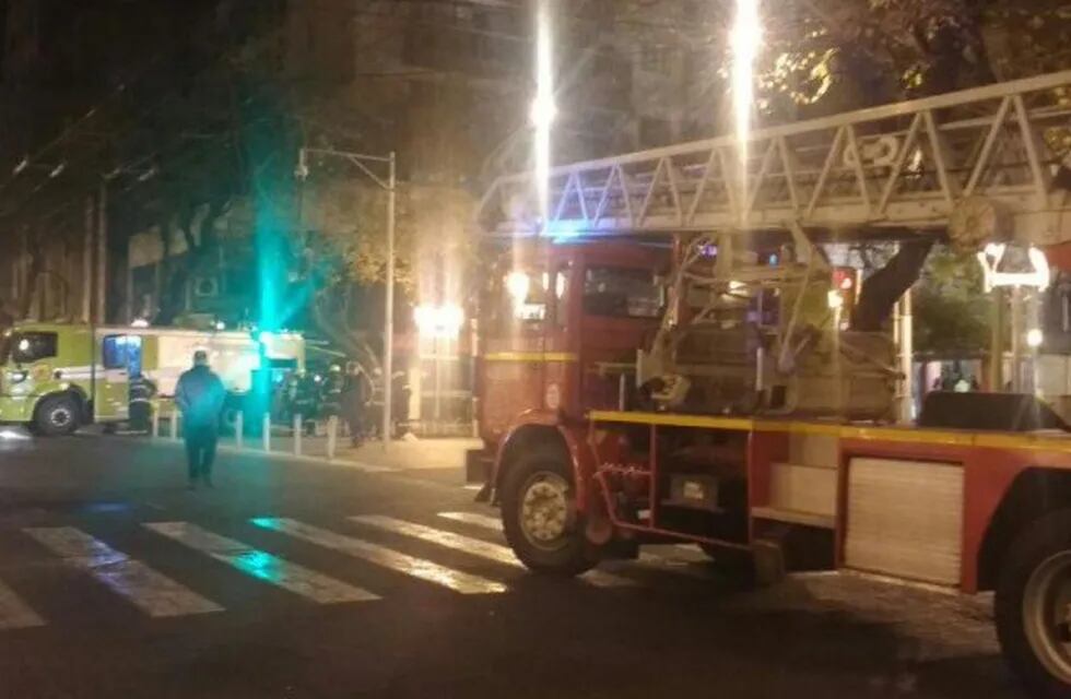 Una estufa explotó en un departamento de las Torres de San Vicente en Godoy Cruz y provocó un principio de incendio.