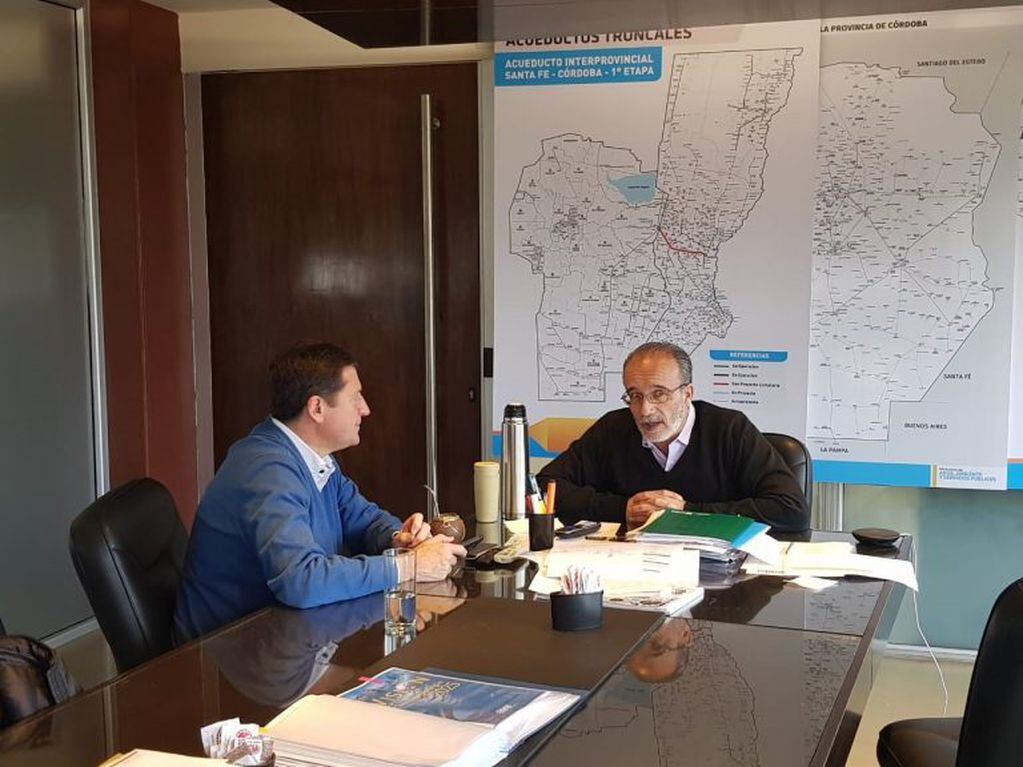 Mauricio Cravero junto al Ministro de Agua, Ambiente y Servicios Públicos de la Provincia, Fabián López