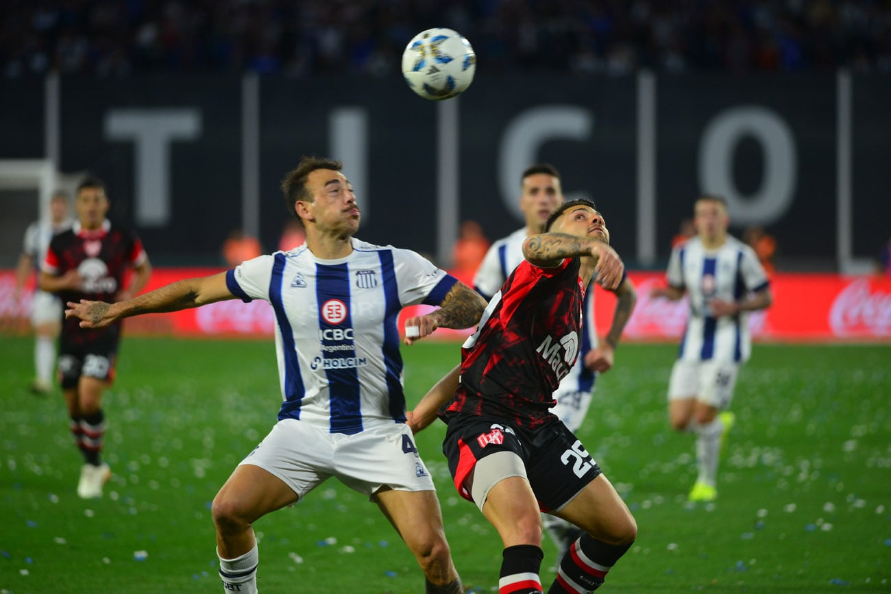 El clásico cordobés entre Talleres e Instituto finalizó empatado 1 a 1.  (Nicolás Bravo / La Voz)