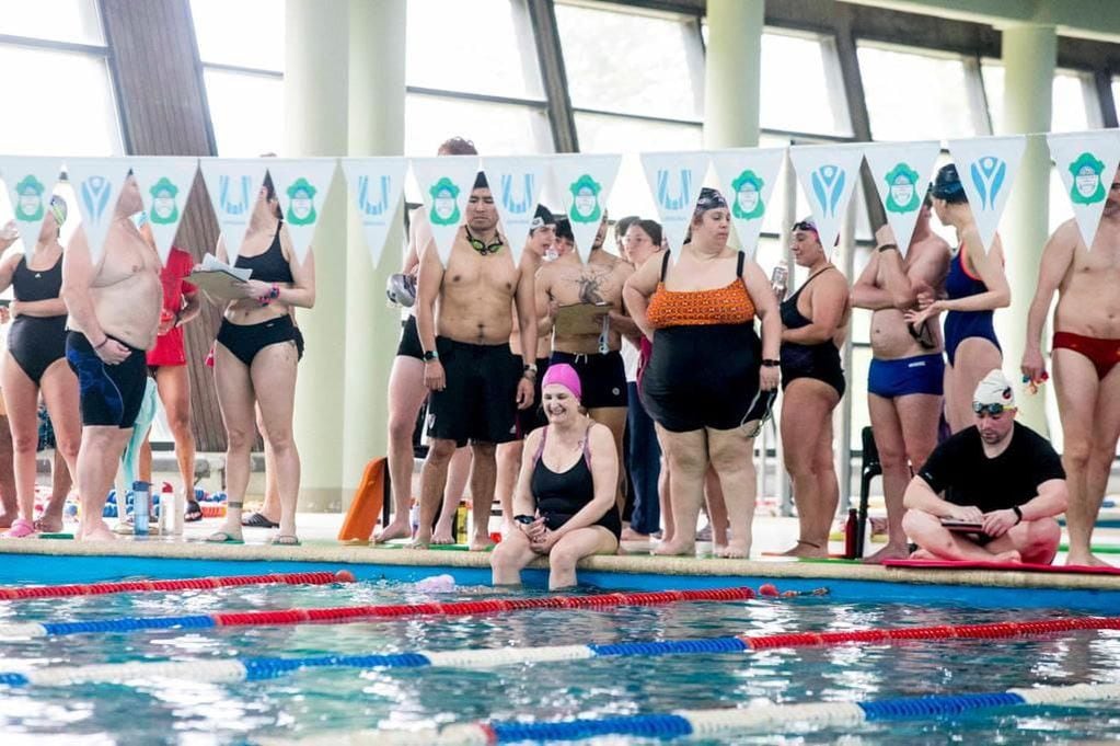 Ushuaia: realizaron prueba inclusiva de posta americana de natación
