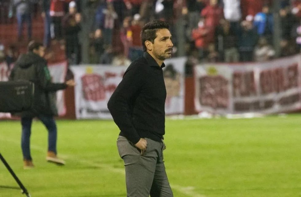 Gastón Coyette dejó de ser el entrenador de San Martín de Tucumán. (CIMECO)