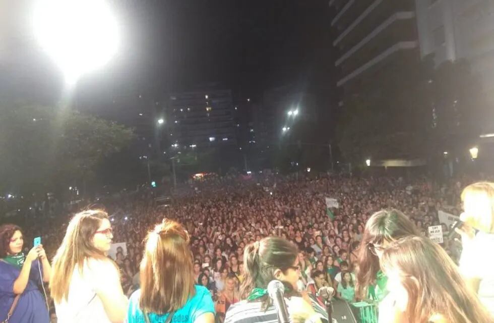 El acto principal en Córdoba con una multitud de mujeres.