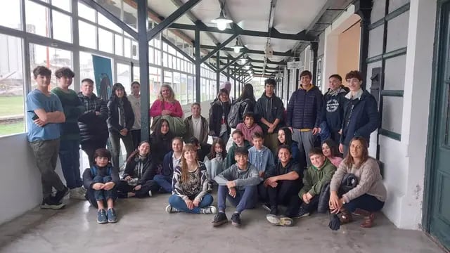 Alumnos de diferentes establecimientos educativos visitan el Centro Cultural La Estación de Tres Arroyos