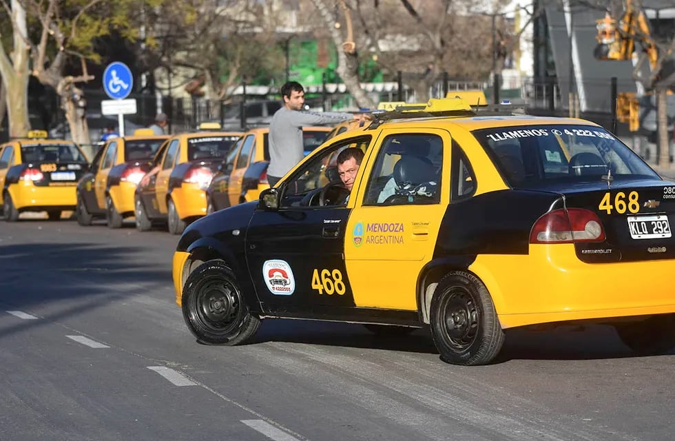 Trabajadores y dueños de taxis alertaron por el incremento de inseguridad en Mendoza
