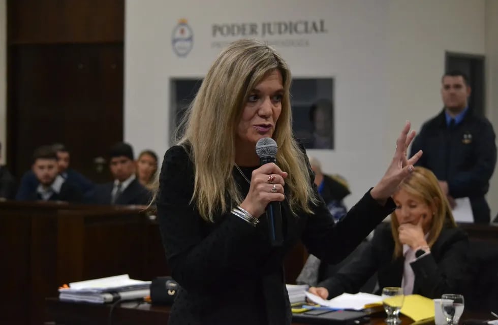 La fiscal de Homicidios Claudia Ríos fue agredida en medio de un juicio en Mendoza.  (Gentileza Poder Judicial de Mendoza)