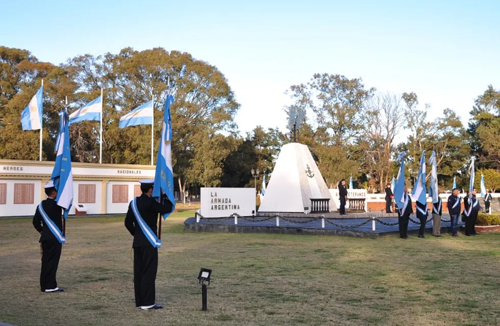 En Puerto Belgrano se conmemoró el Día de la Máxima Resistencia en Malvinas.
