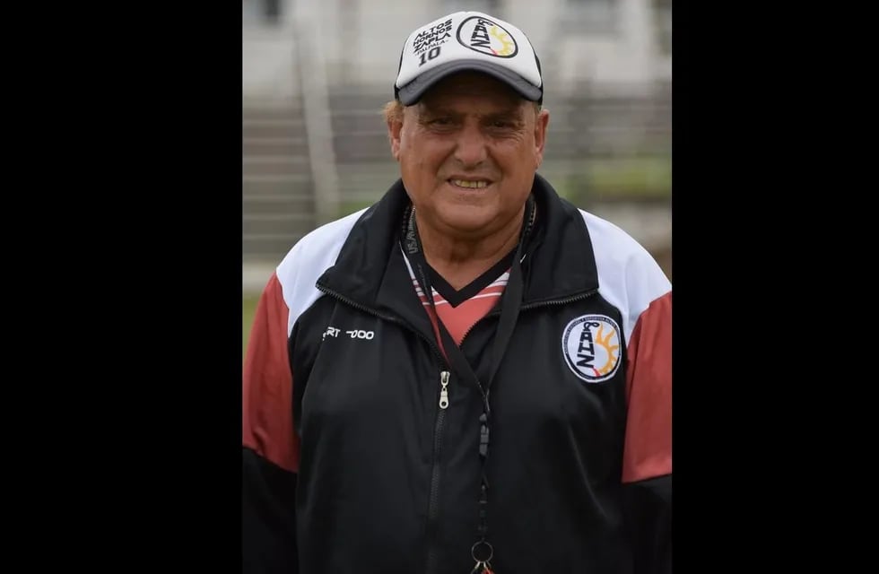 El entrenador Salvador Ragusa dejará la dirección técnica de Altos Hornos Zapla por haber recibido amenazas de barrabravas.