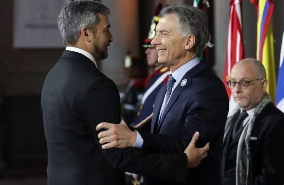 Dos presidentes llegan a Corrientes para inaugurar paso fronterizo