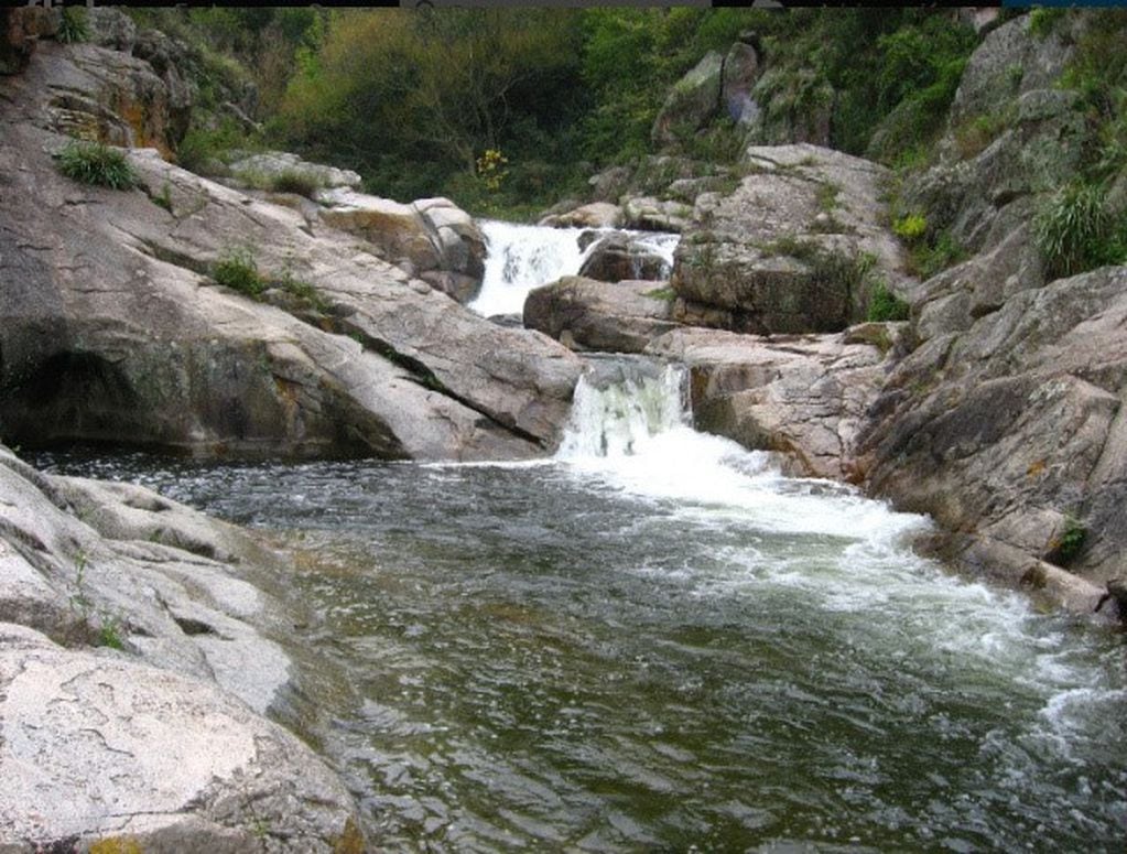 Tres Cascadas. Río Ascochinga