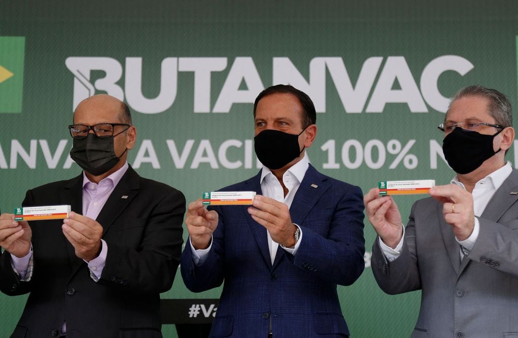 Brasil anunció la creación de su primera vacuna contra el coronavirus ignorando a Jair Bolsonaro