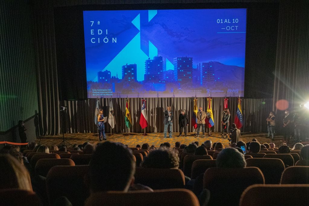 Con el marco de público que permiten los protocolos de bioseguridad, el Festival Internacional de Cine de las Alturas recuperó la presencialidad, en su séptima edición.