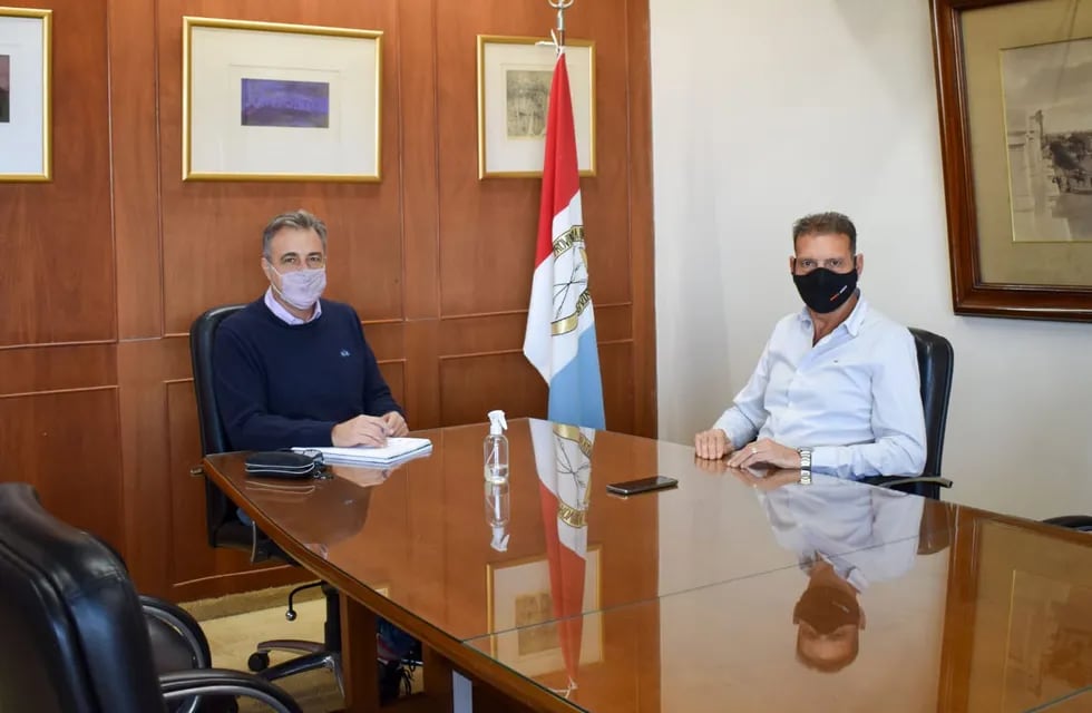 El intendente Luis Castellano recibió al Secretario General del SEOM, Darío Cocco, en el marco de los 75 años del sindicato de los municipales