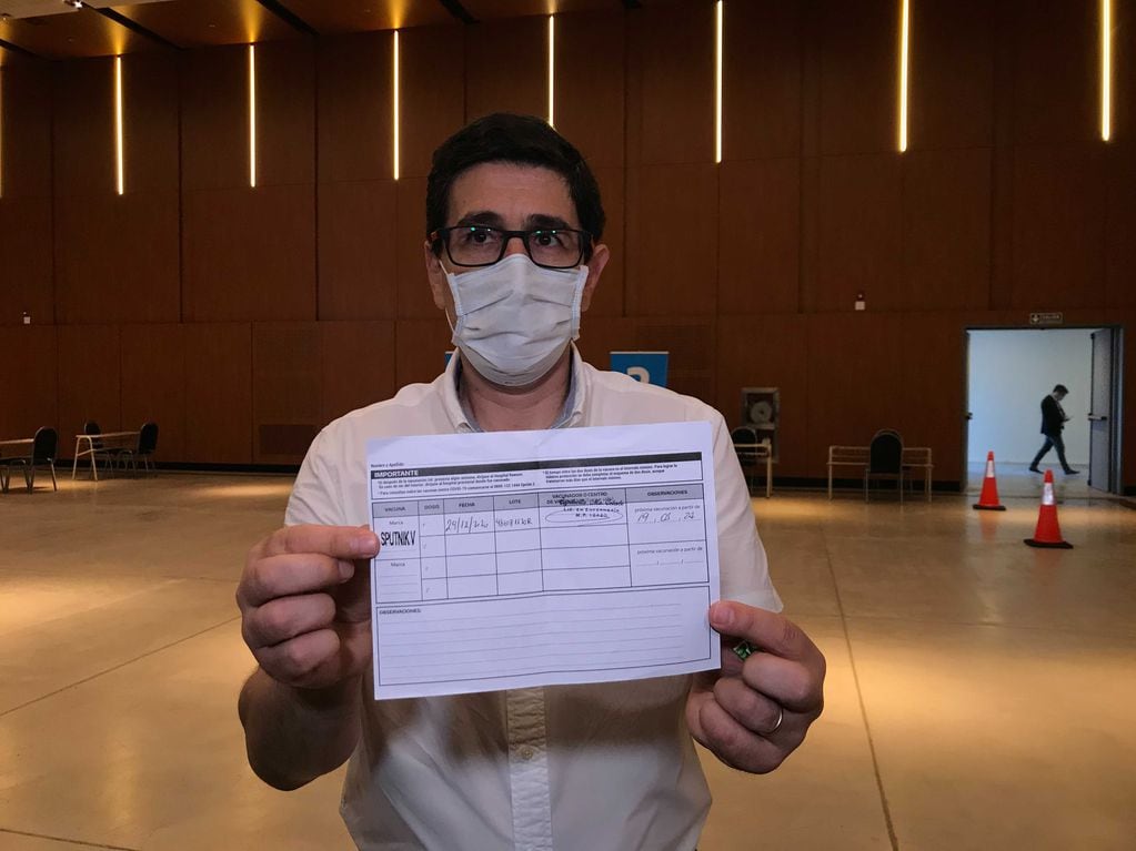 Juan Pablo Caeiro, médico infectólogo del Hospital Privado, de los primeros en ser vacunados en Córdoba.