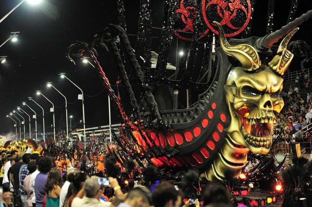 PANDEMIA - Comparsa Kamarr 2019
Crédito: Carnaval del País