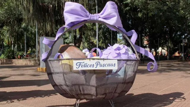 Semana Santa: Feria de Pascuas en la plaza Sarmiento