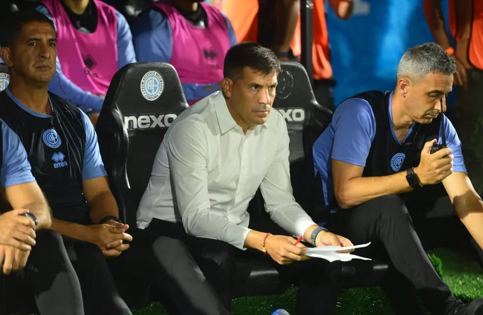 La lista de bajas en Belgrano mete miedo, empezando por el técnico, Juan Cruz Real.