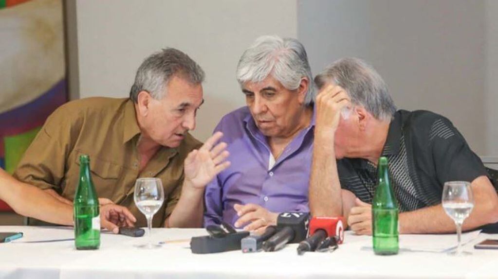 Juan Carlos Schmid, Hugo Moyano y Luis Barrionuevo