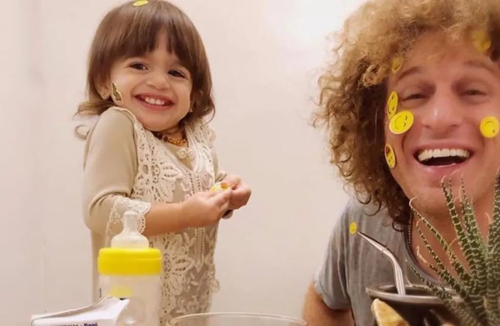 Donna, la hija de Rulo y Gabriela Sari conquista las redes sociales con su simpatía (Fotos: Instagram)