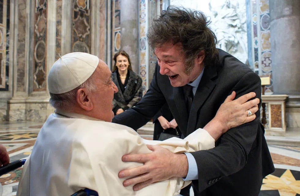 El encuentro entre el Papa Francisco y Javier Milei. Foto: AP