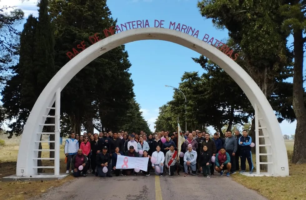 Actividades de concientización sobre el cáncer de mama en Puerto Belgrano y Base Baterías