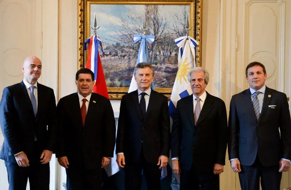 Mundial 2030: Macri, Infantino y presidentes de Uruguay y Paraguay.