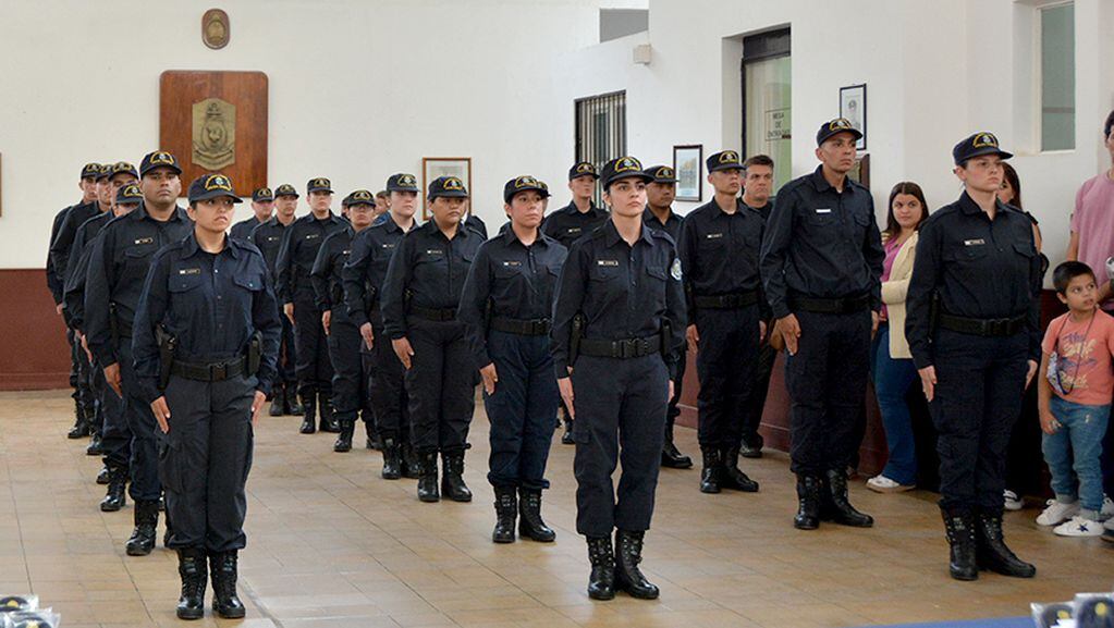 Puerto Belgrano: egresaron policías de Establecimientos Navales