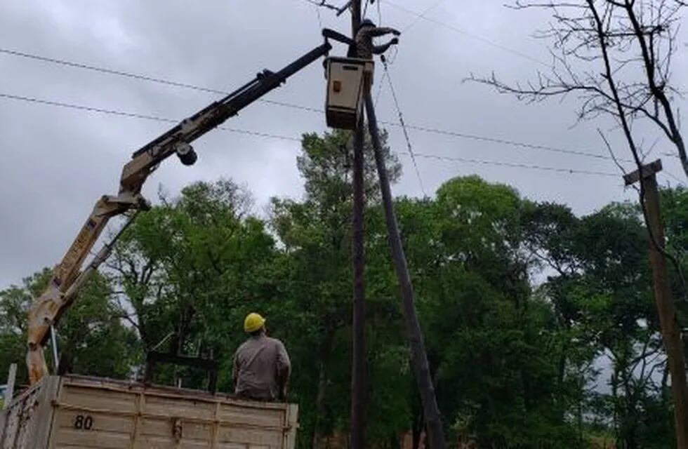 Instalaron casi mil metros de línea eléctrica rural en Irigoyen
