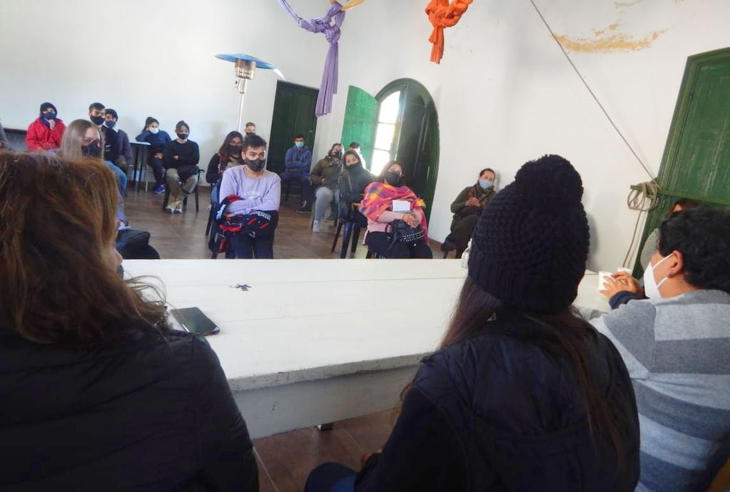 Vecinos de Huerta Grande se capacitarán en panadería y cocina en un Aula Móvil.
