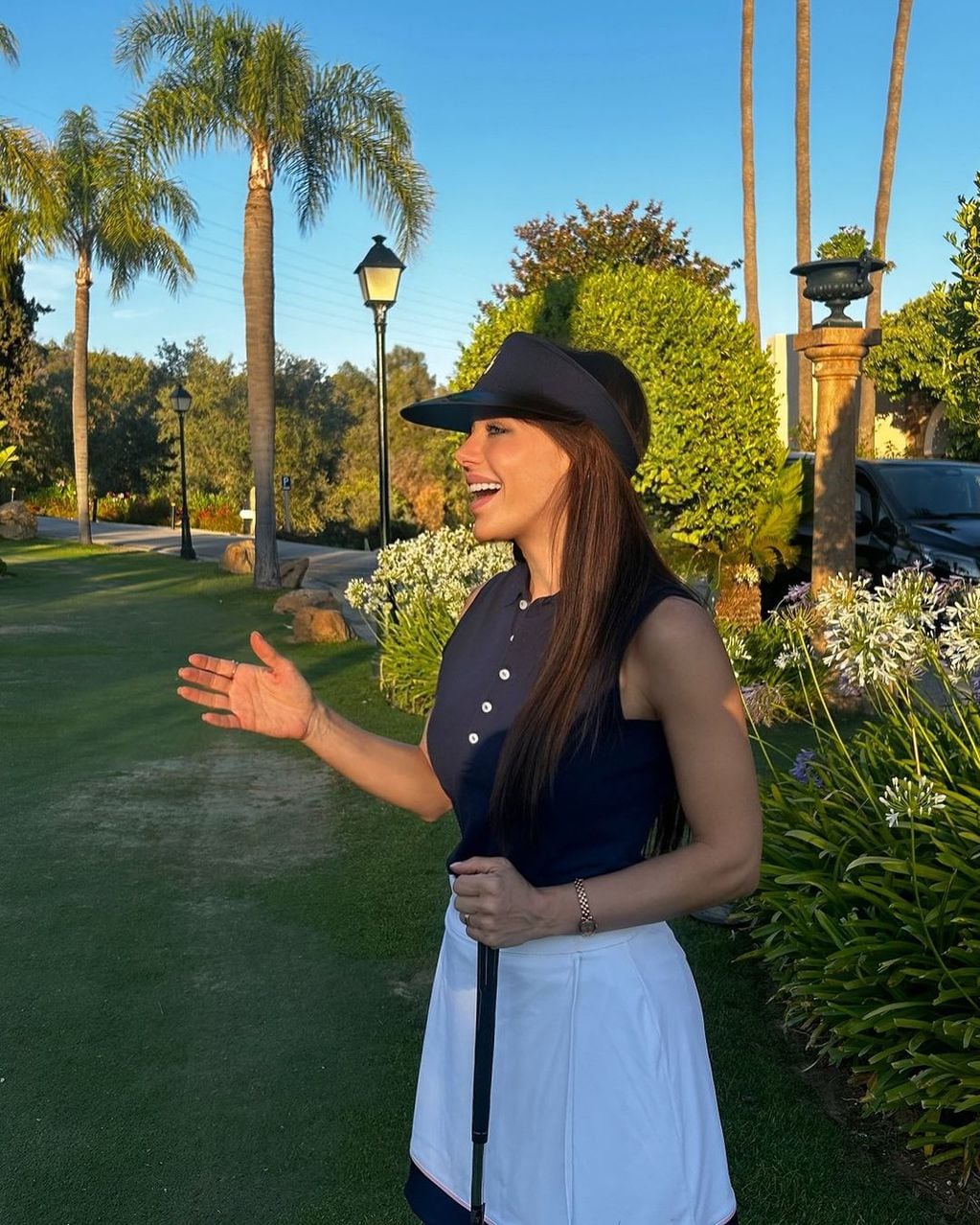 Desde Marbella, Evangelina Anderson enamora a sus fans con su estilo impecable, incluso en la cancha de golf