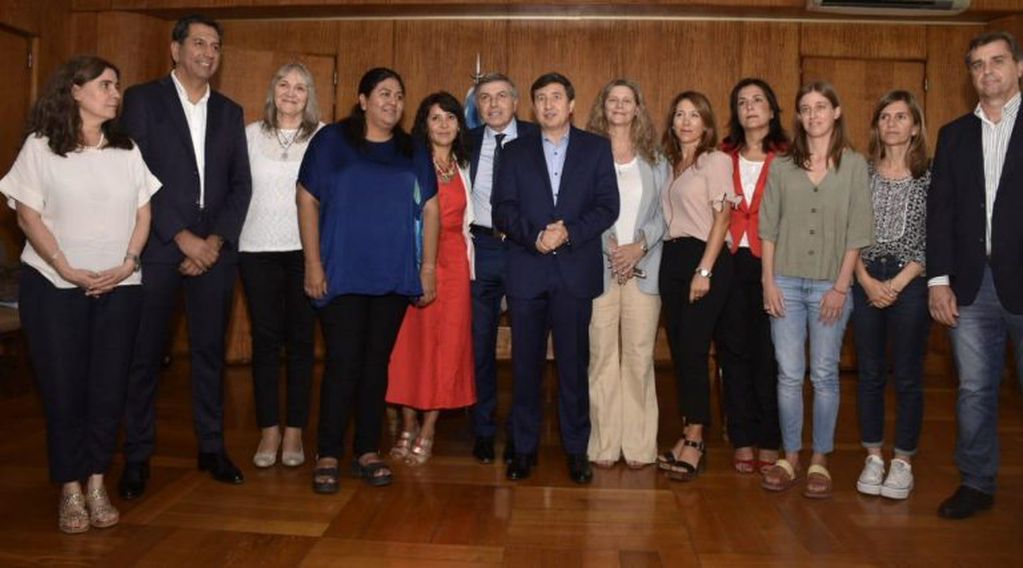 La ministra Natalia Sarapura y el ministro Daniel Arroyo, en ocasión de reunirse el Consejo Federal de Políticas Sociales, en Buenos Aires.