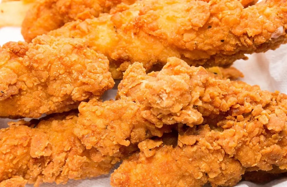 Con esta receta podrás cocinar en pollo al estilo super crispy Kentucky en casa.