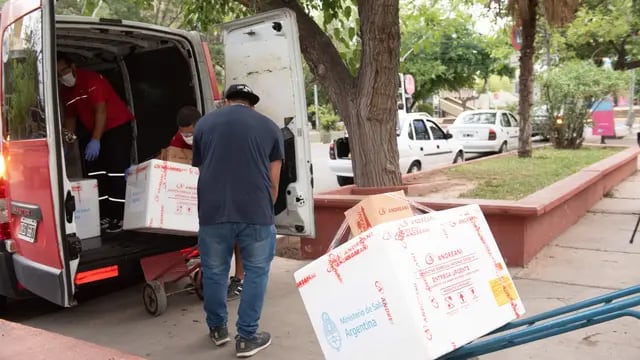 Llegaron las primeras dosis de la vacuna Sputnik V a Mendoza