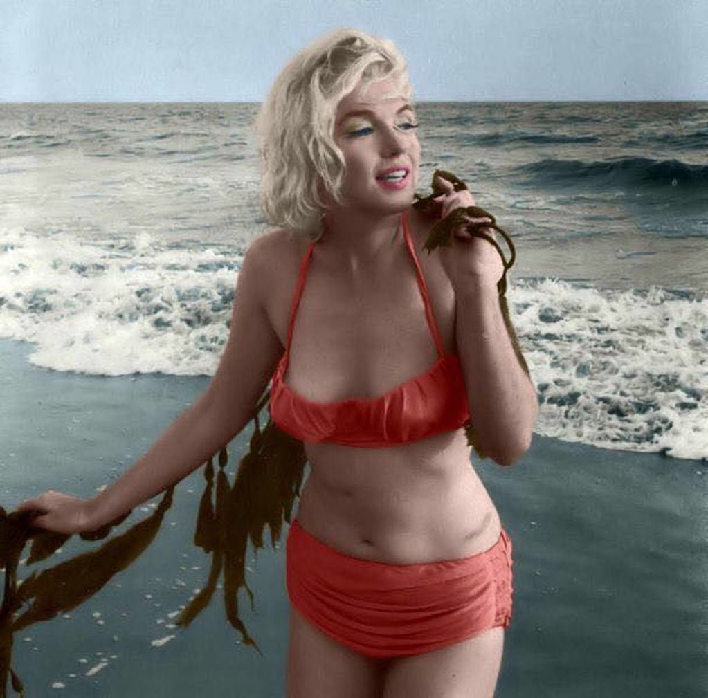 Marilyn Monroe en bikini.