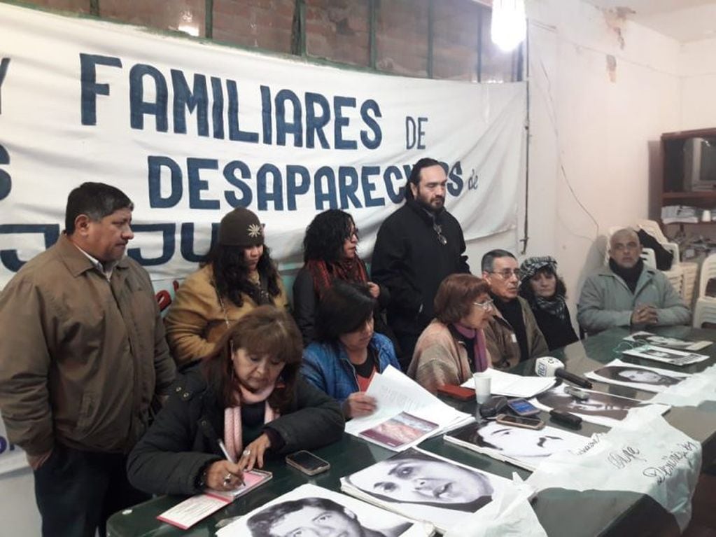 Familiares de detenidos-desaparecidos de la provincia de Jujuy en conferencia de prensa