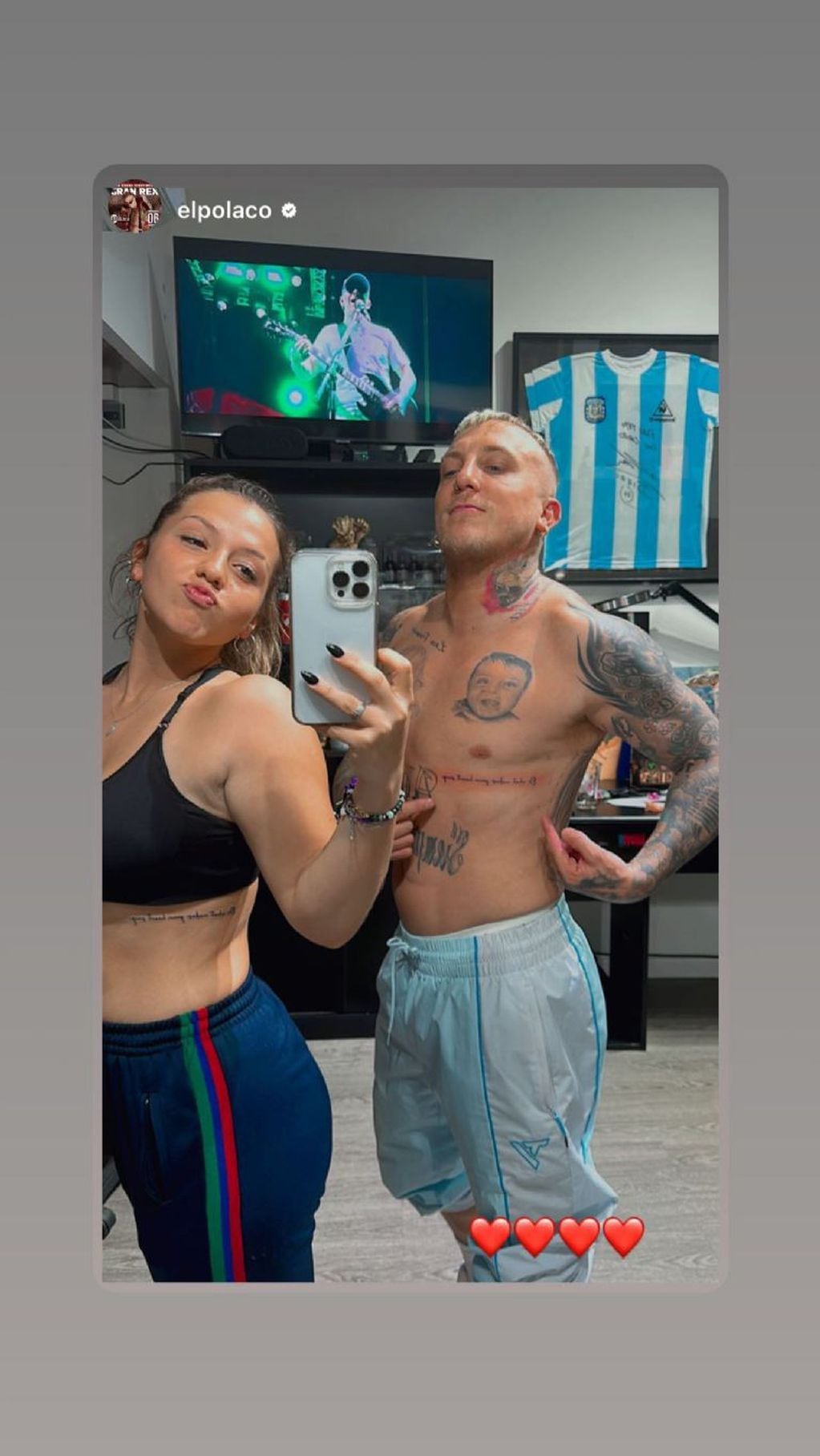 El Polaco y su hija mostraron su nuevo tatuaje.