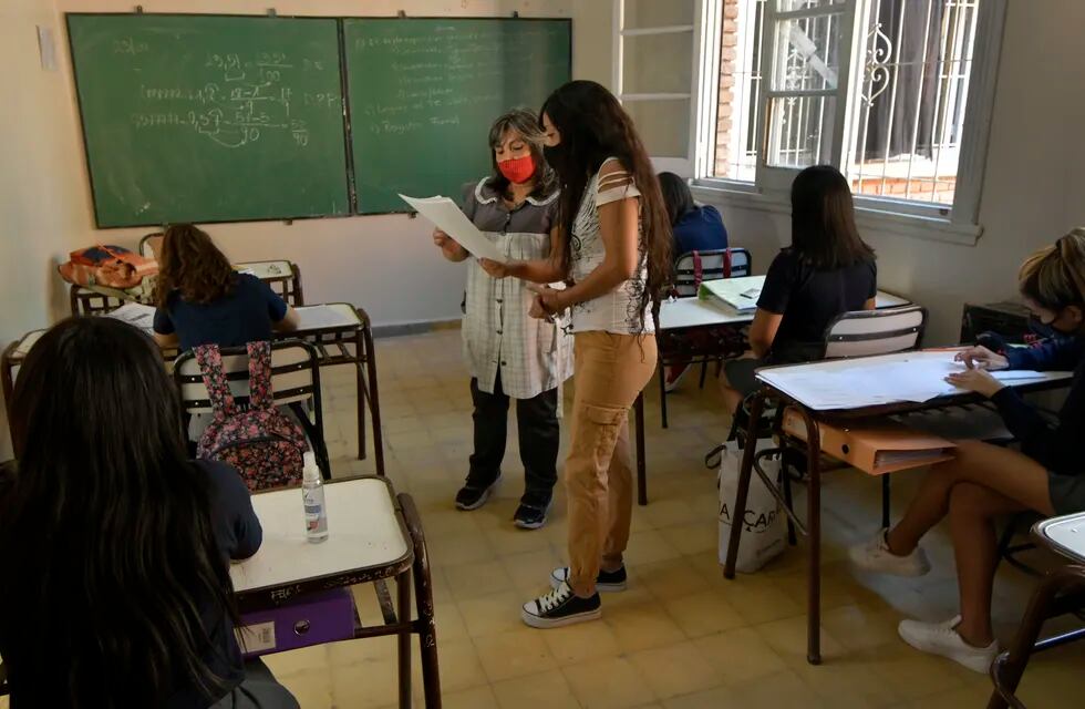 Se procederá a descontar el adicional del ítem aula a aquellos docentes que se unan a la medida de fuerza del SUTE. 
Foto: Orlando Pelichotti / Los Andes
