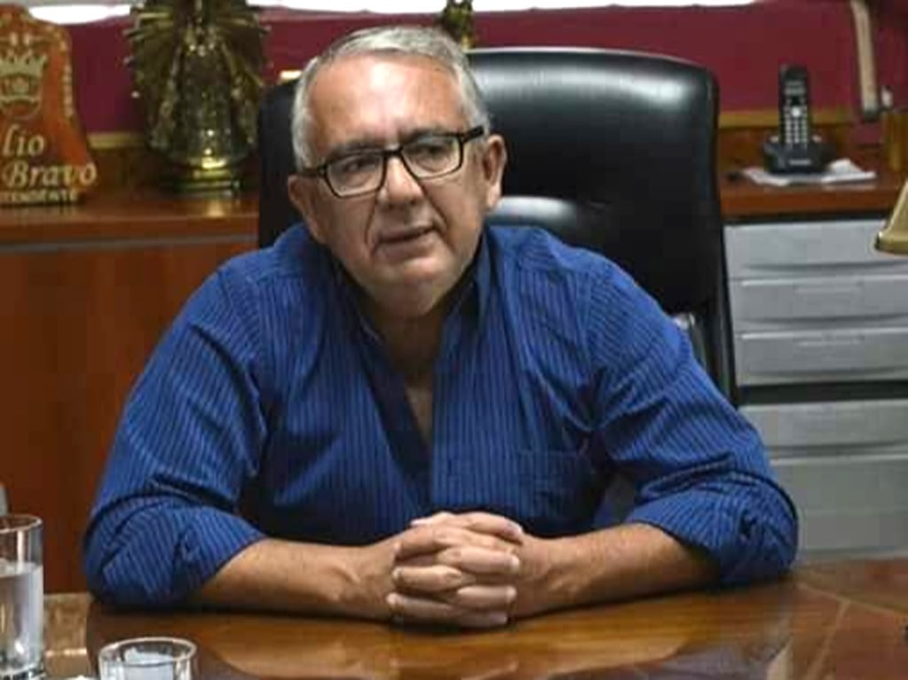El intendente radical de San Pedro de Jujuy, Julio Bravo, apuntó al presidente Javier Milei por "gobernar sin presupuesto".