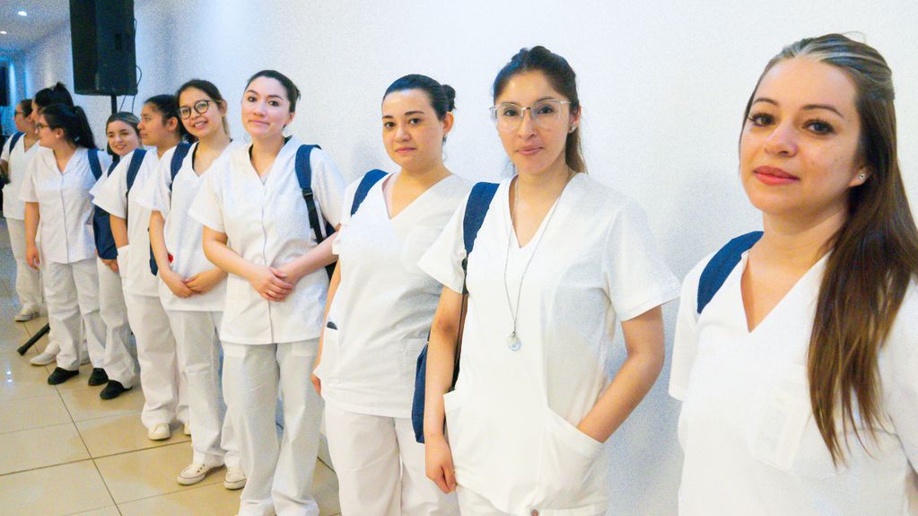 Estudiantes de enfermería de Río Grande recibieron mochilas técnicas
