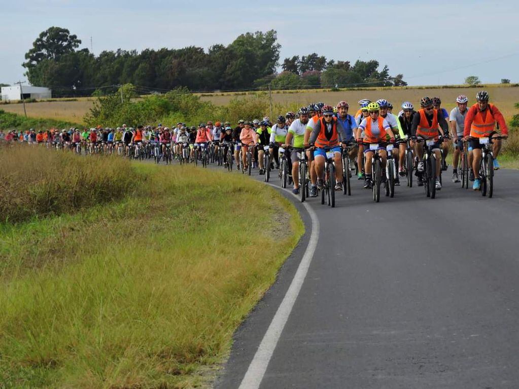 “Pedaleamos por la Fe” organizado por el grupo de cicloturismo “Crespobike” de la localidad de Crespo.