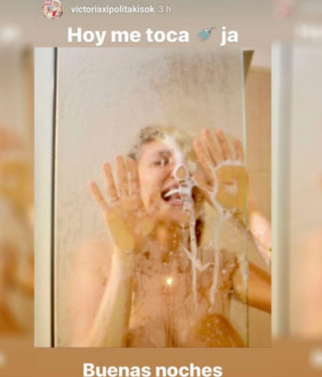También se sacó una foto en la ducha y la publicó en las stories de Instagram.